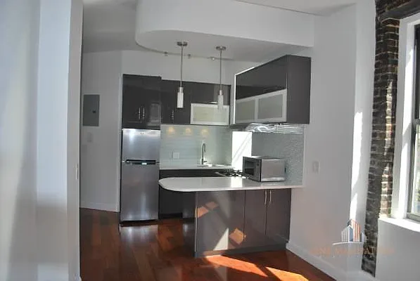 Rented by ONE Manhattan Real Estate | media 1