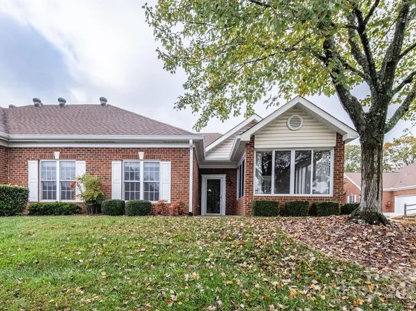8665 Windsor Ridge Dr, Charlotte, NC 28277