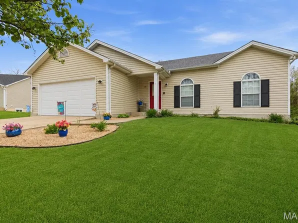 711 Worthington Dr, Warrenton, MO 63383