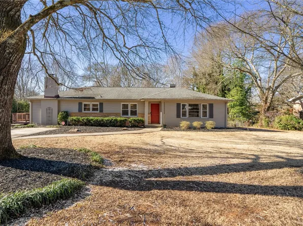 129 Holly Ave, Clemson, SC 29631