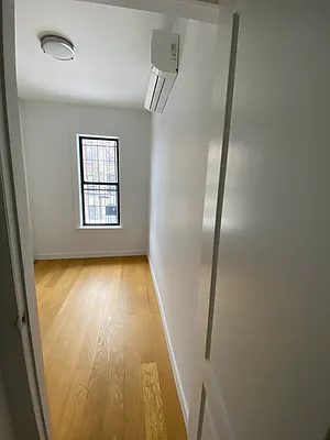 Rented by RealTegrity NY LLC | media 6