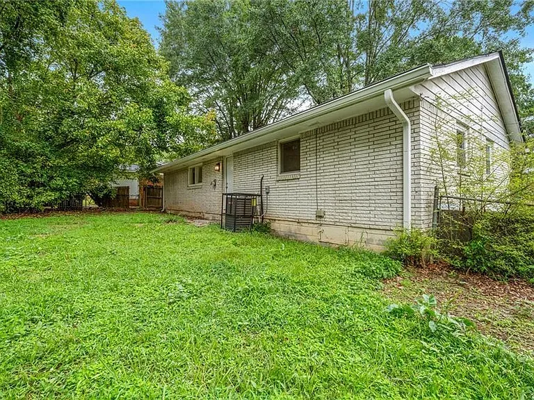 128 Alexander Ct — Photo 18