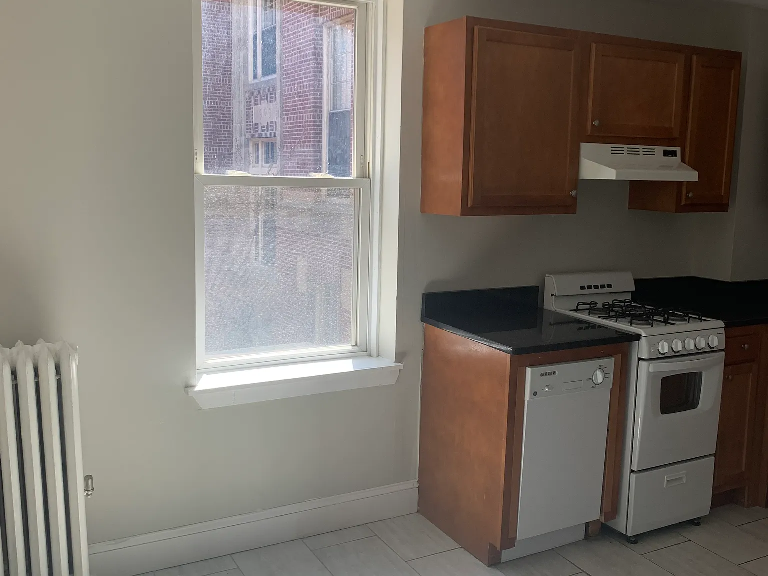 2 bed, 9999 sqft, $3,650 — Photo 2