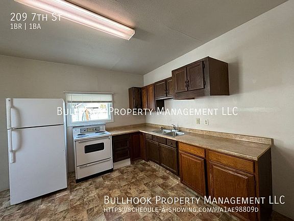 4th image of 209 7th St