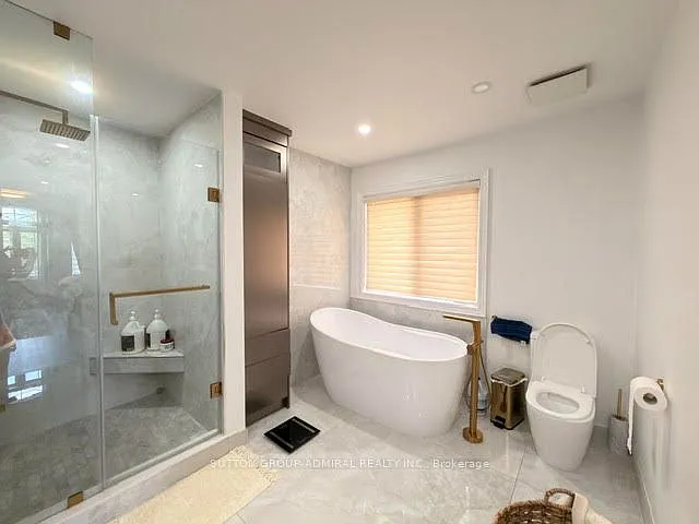 37 Royal Gala Cres #MAIN FLOOR — Photo 11