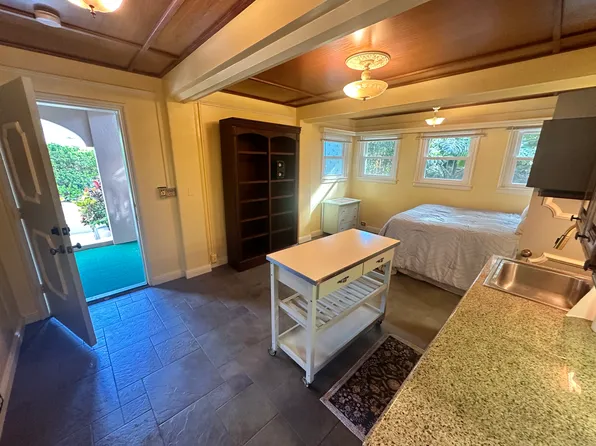 3156A Oahu Ave APT 5, Honolulu, HI 96822