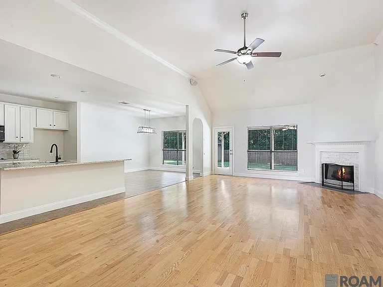 22782 Greencliff Dr — Photo 16