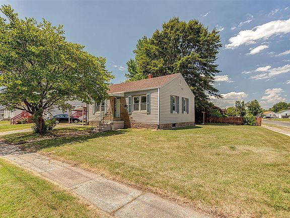 3rd image of 400 W McCasland Ave