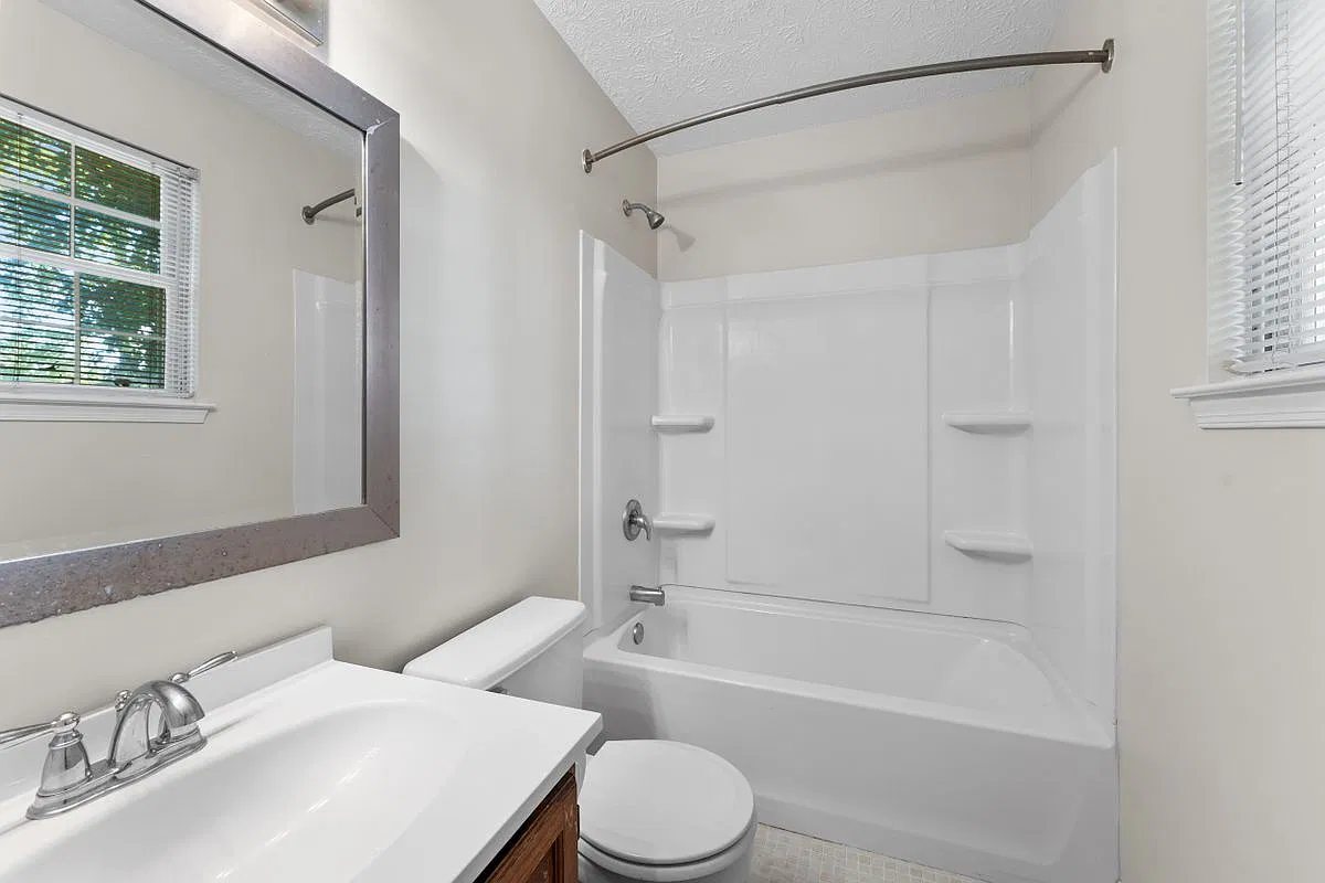 3 bed, 2.5 bath, 1712 sqft, $3,100 — Photo 3