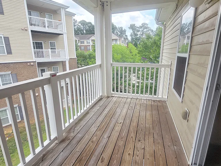 Clairmont at Farmgate — Photo 117