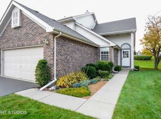 5830 Regency Ct, Gurnee, IL 60031