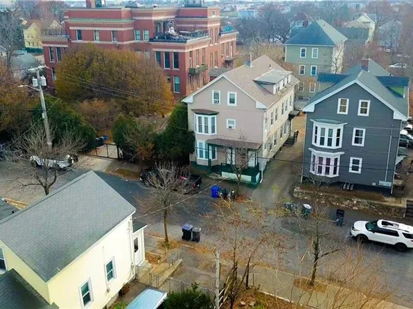 11 Harvest St, Providence, RI 02908