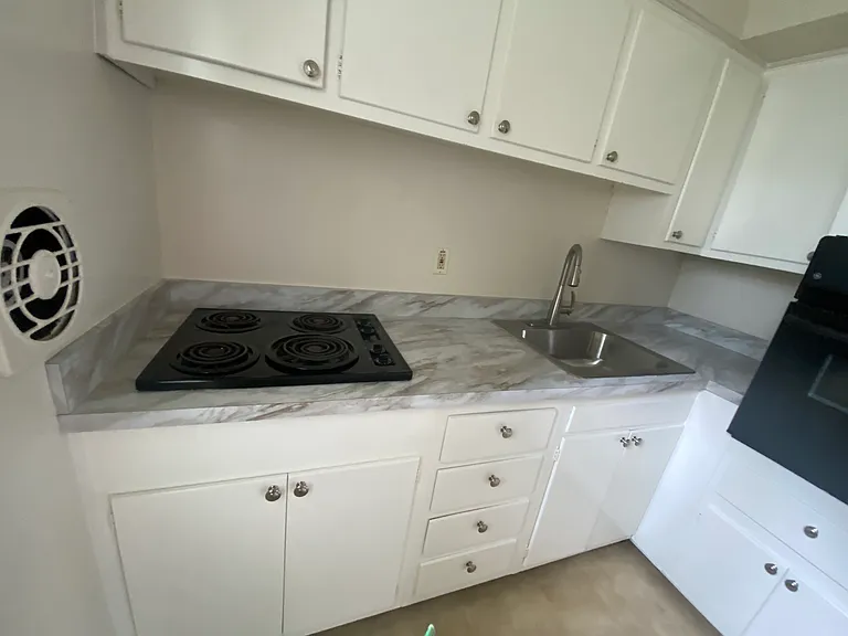 16 Midland Rd #A — Photo 8