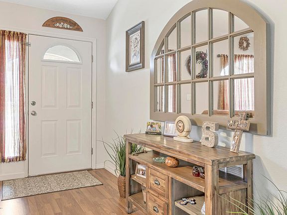 4th image of 533 Oakhill Ct