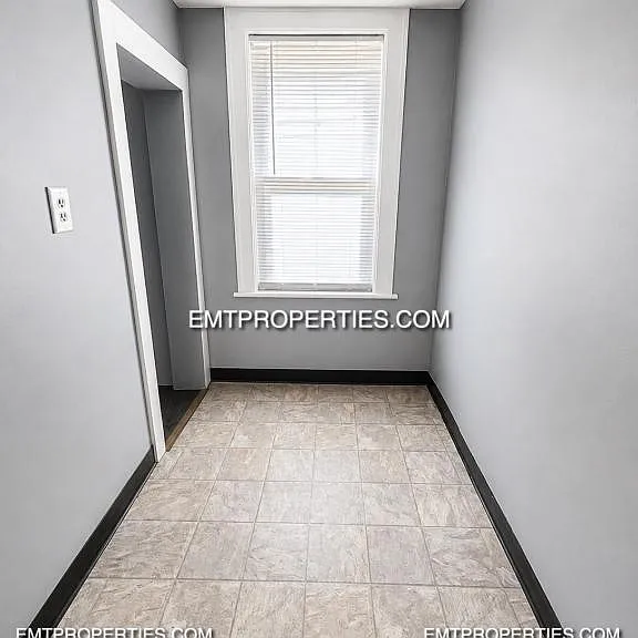 1220 W Erie Ave — Photo 5