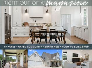 893 Hidden Springs Ln, Reeds Spring, MO 65737
