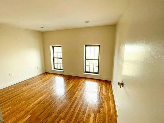 4th image of 231 Jefferson St #D3r
