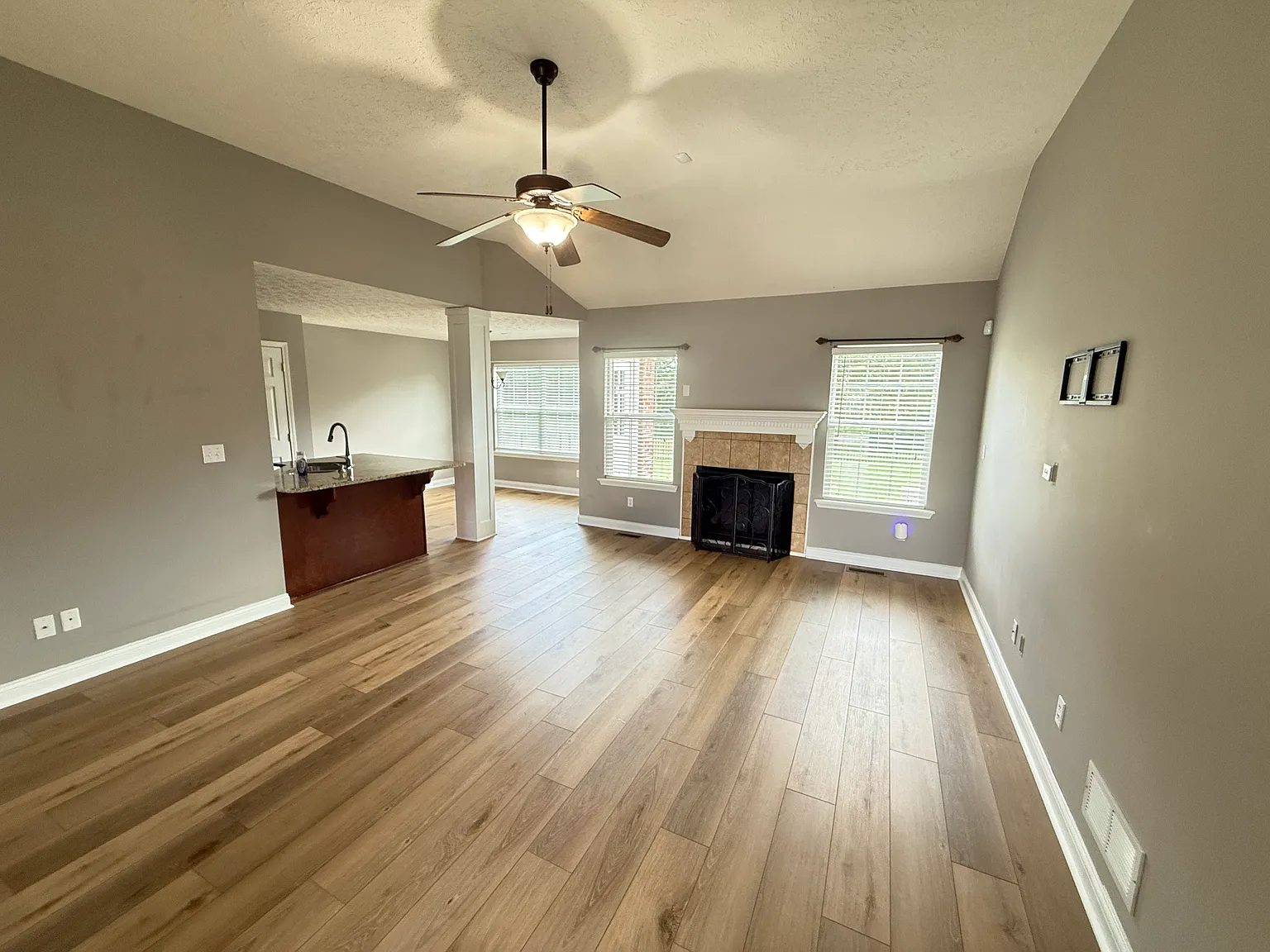 3 bed, 1661 sqft, $2,650 — Photo 3