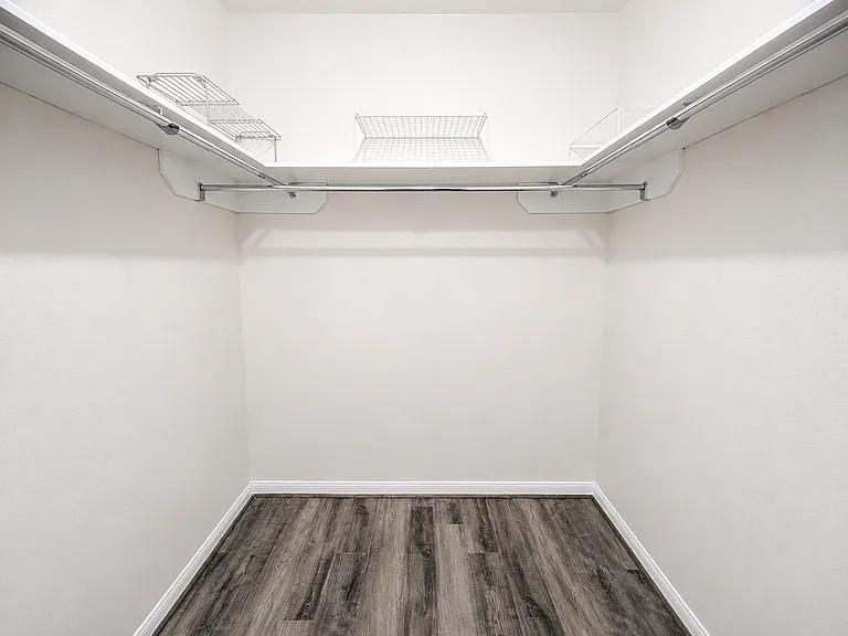 207 W Mink St — Photo 13