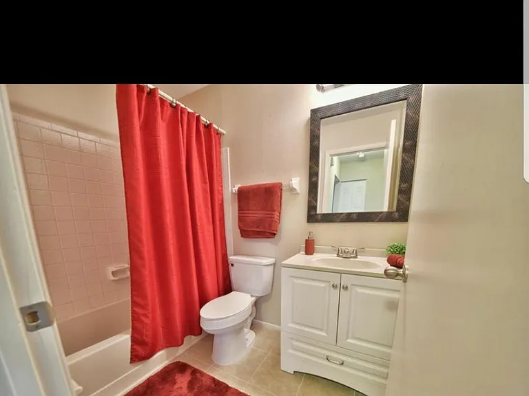 Guest full bath