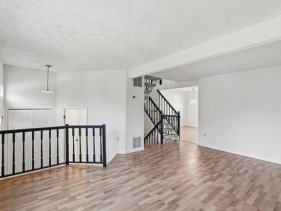 5th image of 13225 Custom House Ct