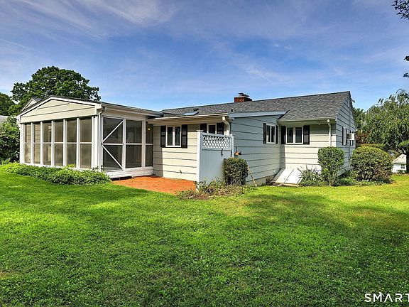 3rd image of 136 Hawthorne Drive