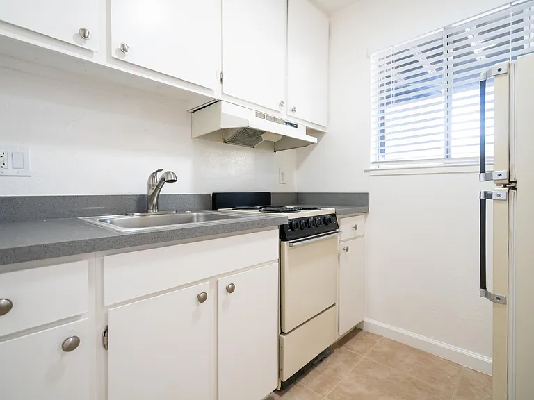 5522 Camden Ave #11 — Photo 4