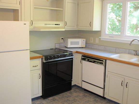 2nd image of 233 Shelhamer Cir