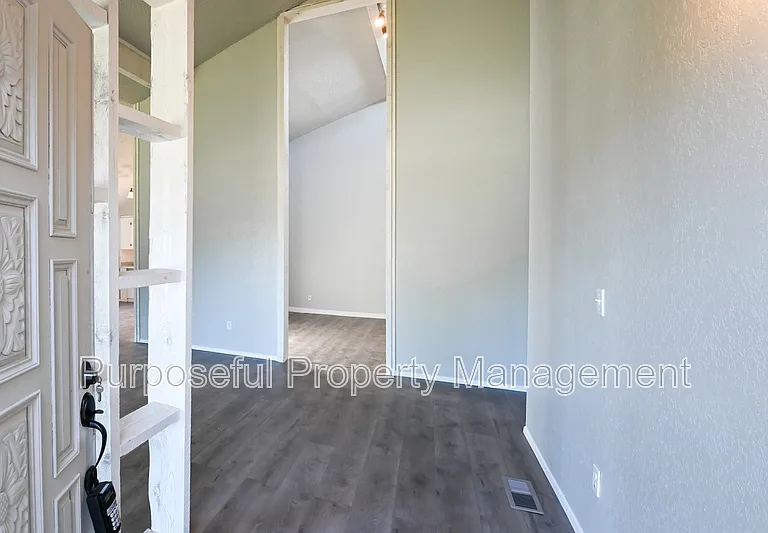 8224 NW 87th St — Photo 6