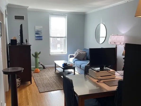 19 Wiget St APT 401, Boston, MA 02113