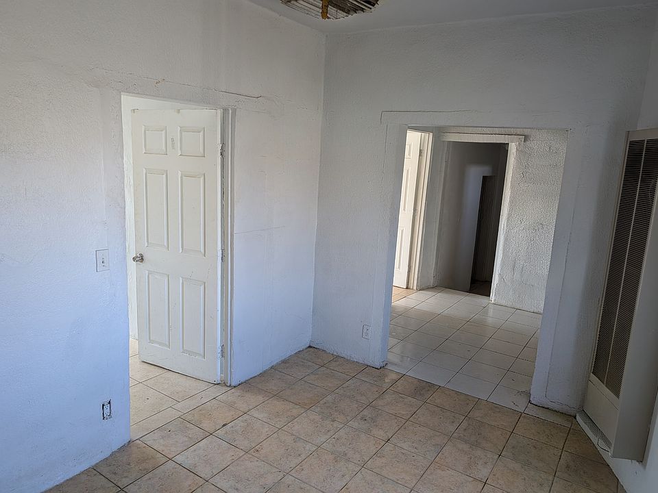 1st image of 517 E White St