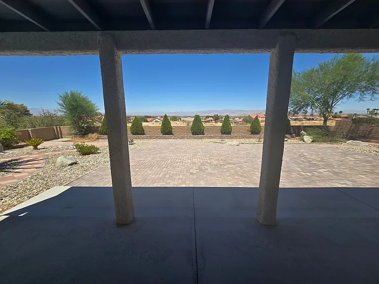 136 W Cielo Ave — Photo 14