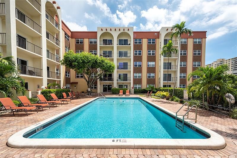 1st image of 400 N Riverside Dr APT 507
