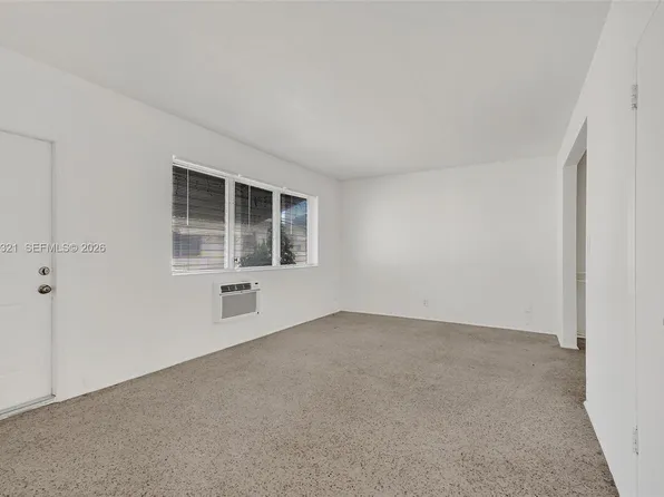 700 82nd St APT 3, Miami Beach, FL 33141