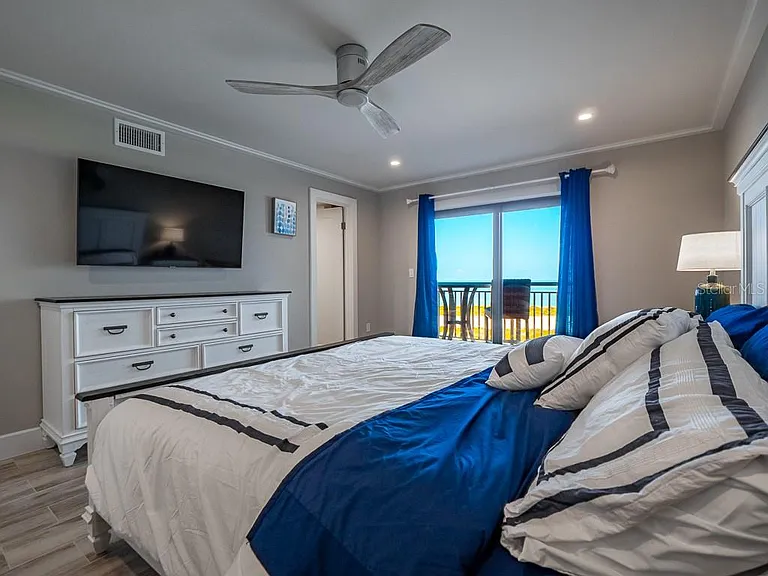 1270 Gulf Blvd #603 — Photo 14
