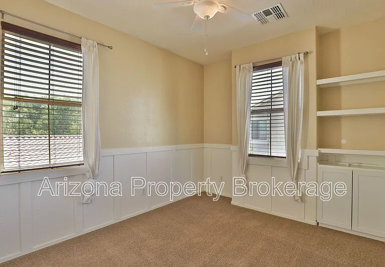 875 S Porter St — Photo 14