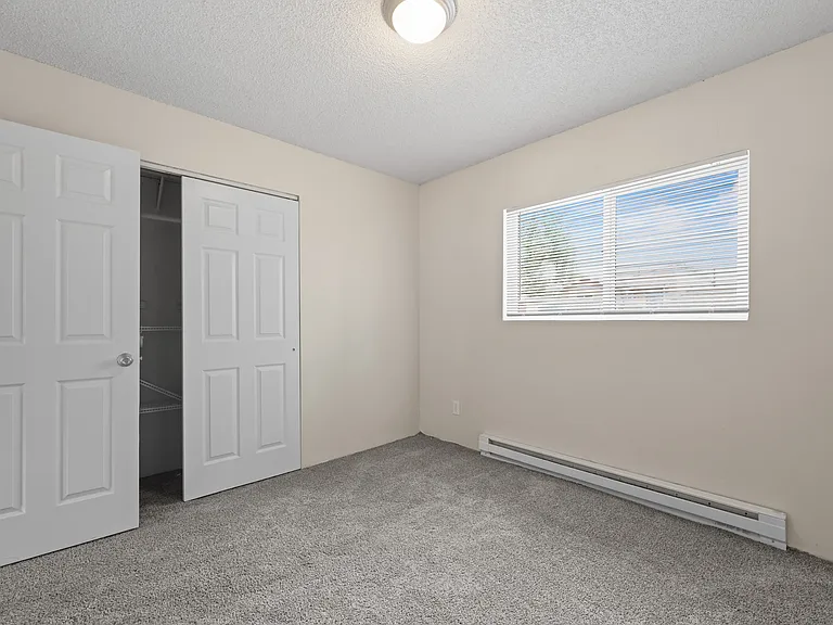 2812 W 66th Pl — Photo 15