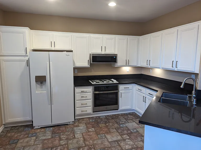9401 Compass Point Dr S — Photo 3