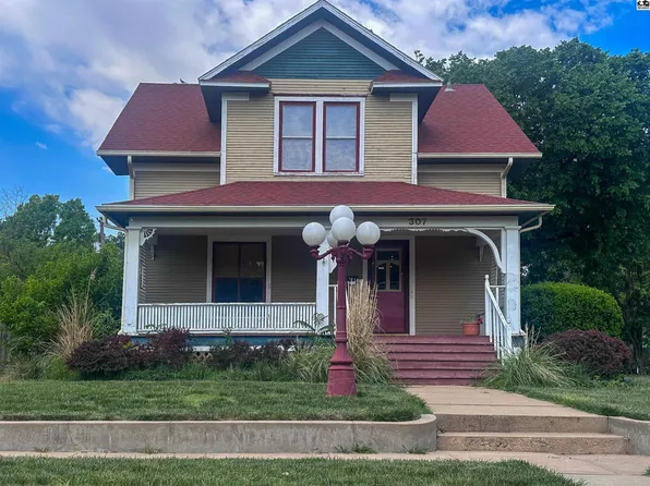 307 S High St, Pratt, KS 67124