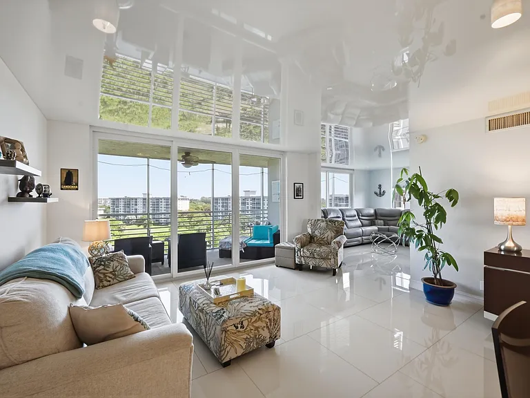 4015 W Palm Aire Dr #1001 — Photo 15