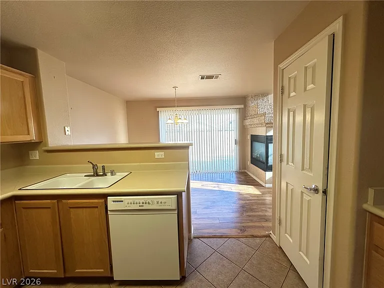 6404 Sierra Diablo Ave — Photo 10