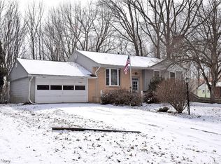 7584 Venice Heights Dr NE, Warren, OH