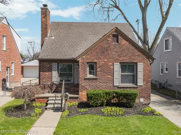 2048 Gardner Ave, Berkley, MI 48072