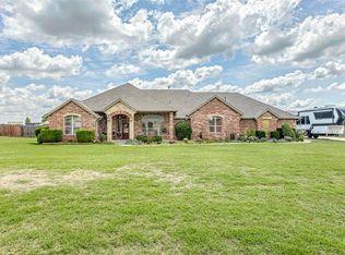 1906 Lighthouse Ln, Tuttle, OK 73089