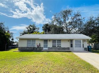 932 Jacaranda Dr, Lady Lake, FL 32159