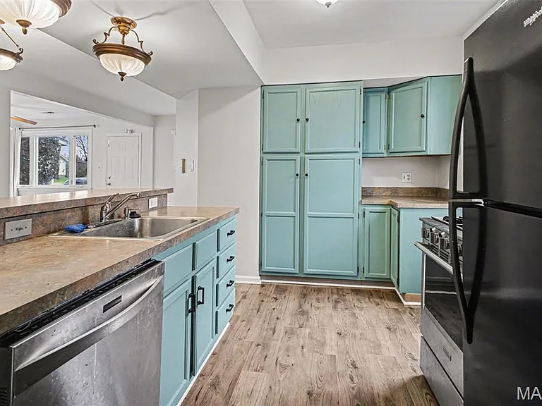 1725 Saint Catherine St — Photo 4