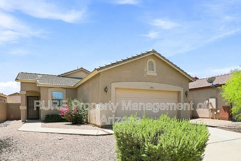 3 bed, 2.0 bath, 1333 sqft, $1,675 — Photo 2