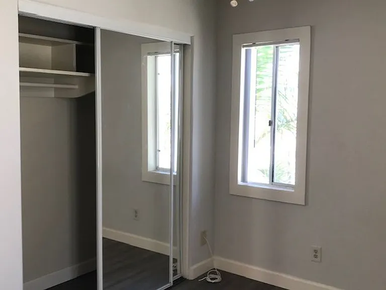 725 1/2 Ensenada Ct — Photo 5
