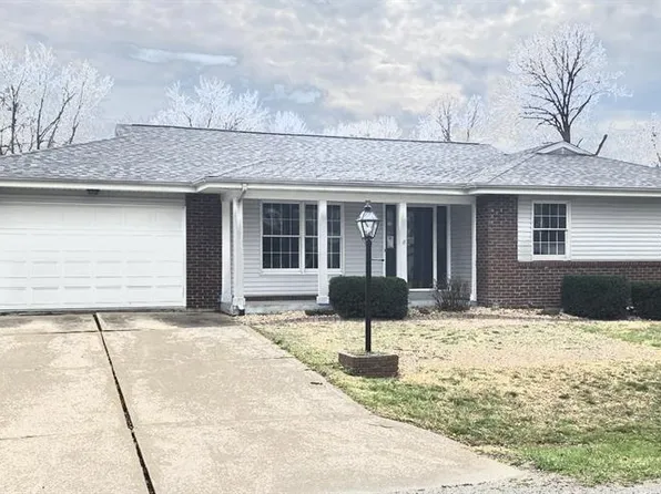 18810 Spruce St, Carlyle, IL 62231