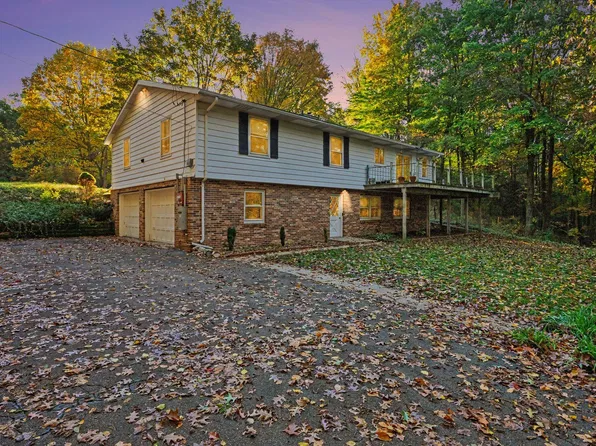 8204 N 24th St, Kalamazoo, MI 49004
